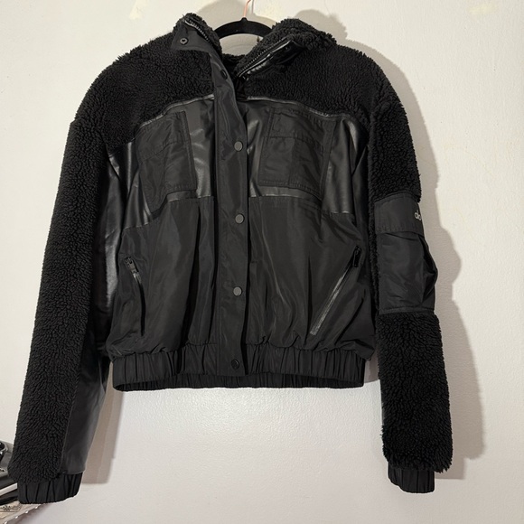 Alo Sherpa Utility Gear Black Bobmer Jacket small - Picture 7 of 11